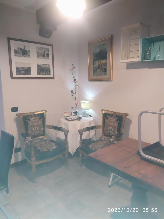 Bed and Breakfast La Terrazza Del Barbaresco Невилье Экстерьер фото